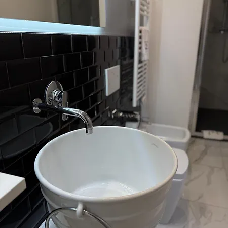 Flyhouse Nocleg ze śniadaniem Fiumicino